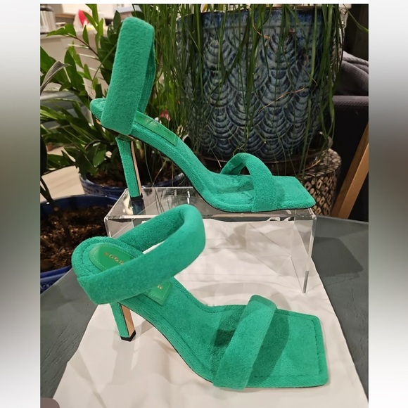 *Final Price* Good American Women US 5 Stilettos Green Terry Cloth Spain NIB - Picture 4 of 7